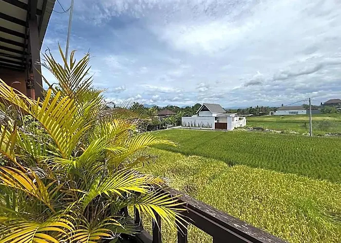 Belvilla Dedyluminous Near Sunset Tanah Lot 酒店 4*