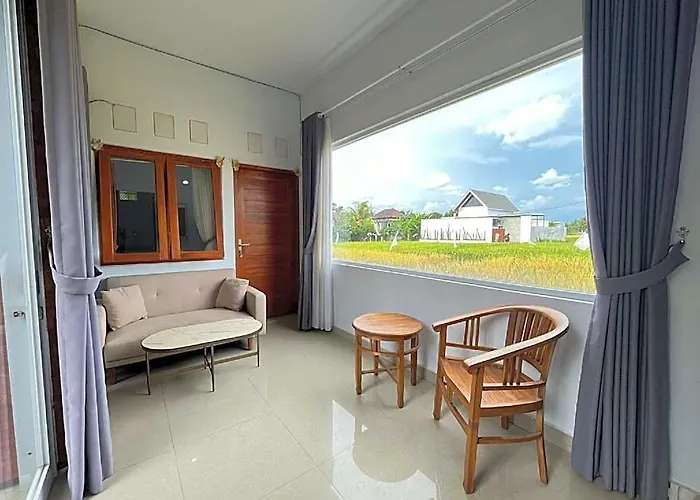 Belvilla Dedyluminous Near Sunset Tanah Lot ホテル 4*